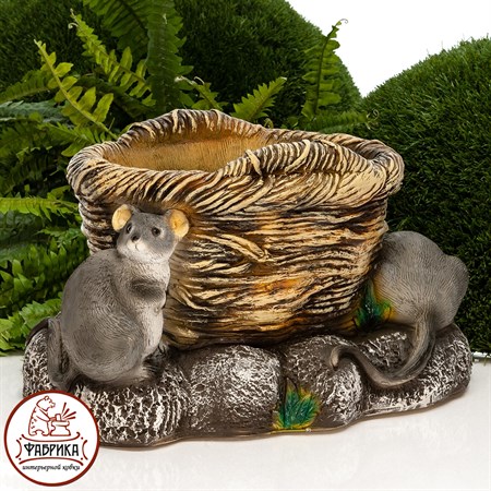 Садовое кашпо для цветов 