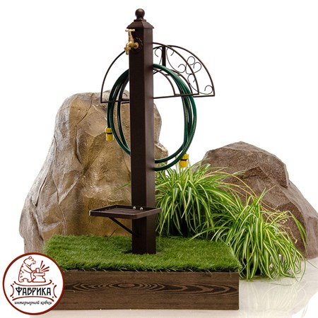 Садовая колонка из металла