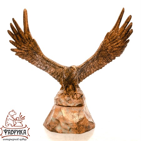 Декоративная фигура для сада беркут
