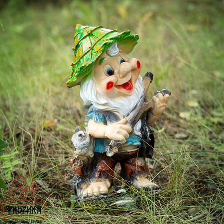 Садово-парковая фигура Гном с рогаткой