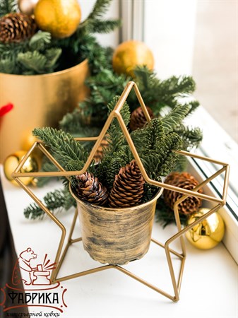 Подсвечник для декора интерьера