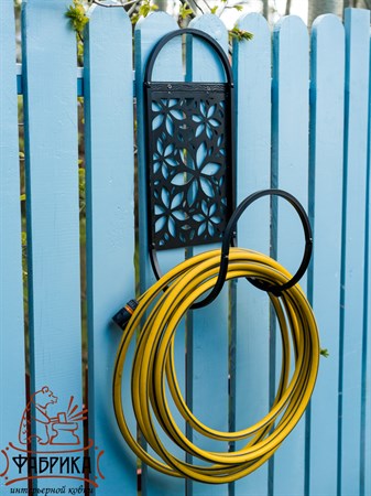 Кронштейн для поливочного шланга