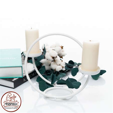 на две свечи