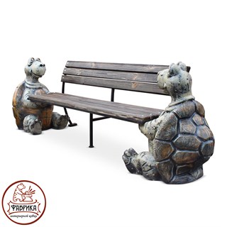 Садовая лавка с черепахами